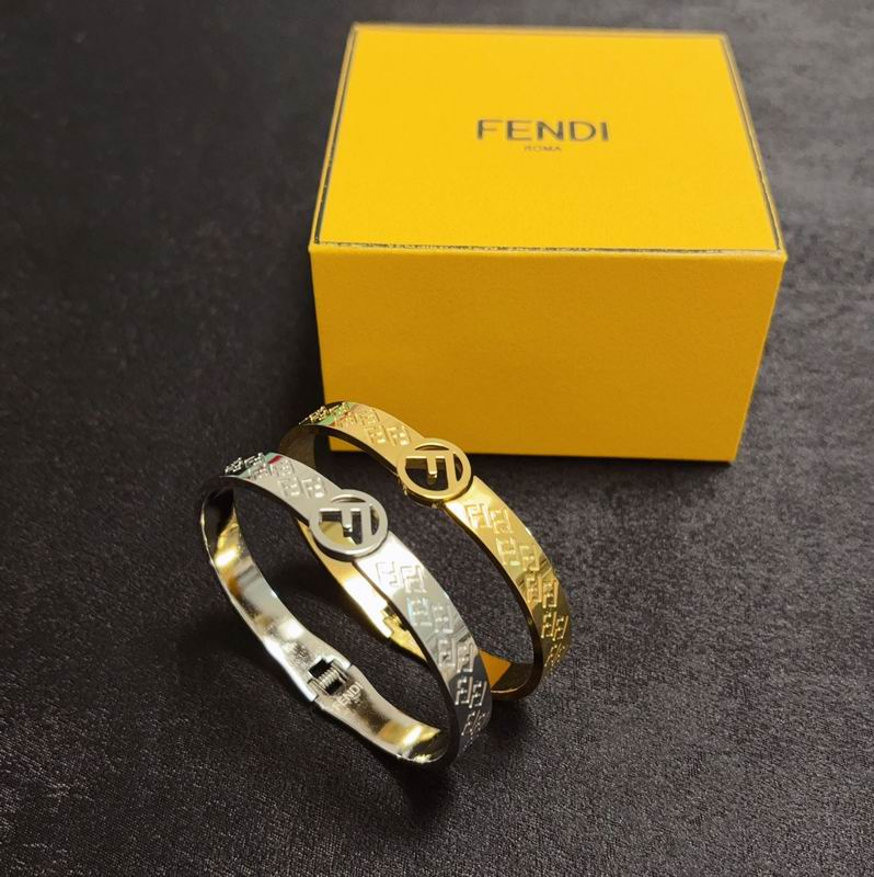 Fendi bracelet 05yxh01